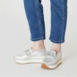 Silver work shoe! Never been worn! Great condition!